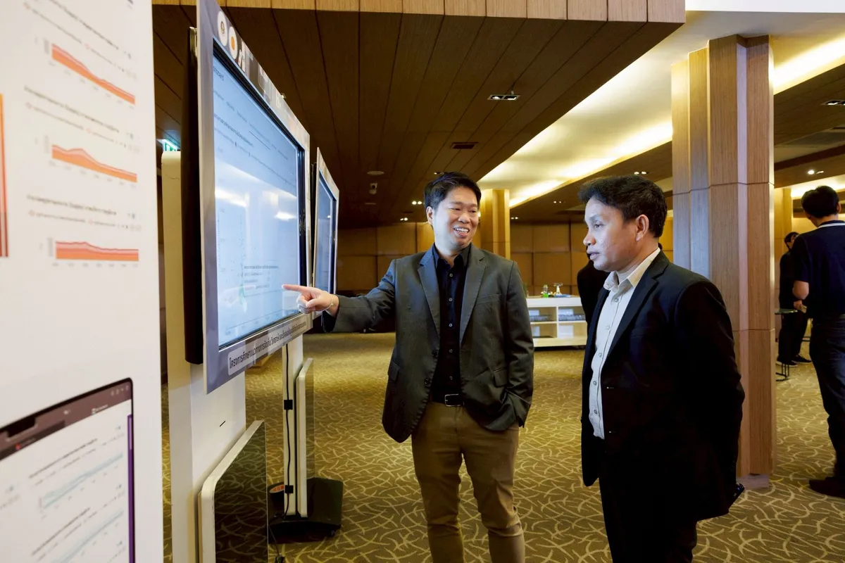 Labour Market Dashboard Demo 2
